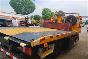 银州区附近拖车电话号码服务